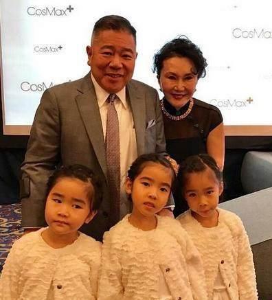 有三个女儿的妈妈明星,“明星妈妈三女儿的幸福生活全景揭秘”