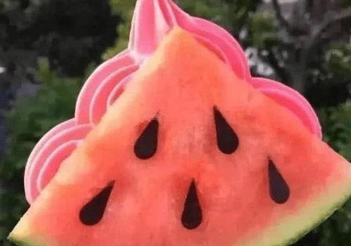 喜欢吃瓜心理,揭秘“吃瓜群众”背后的心理奥秘