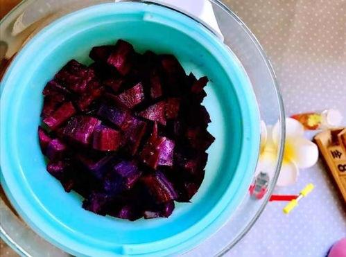 面瓜削皮蒸熟吃,尽享田园美味新体验